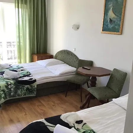 Quarto em Acomodações Particulares Goscinne Lusia *